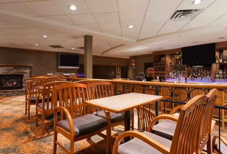 Crossroads Lounge